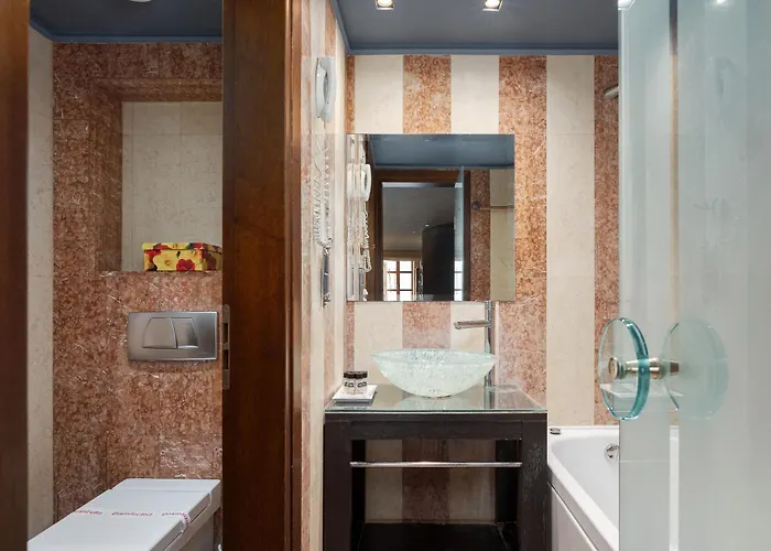 Civitas Suites Hotel